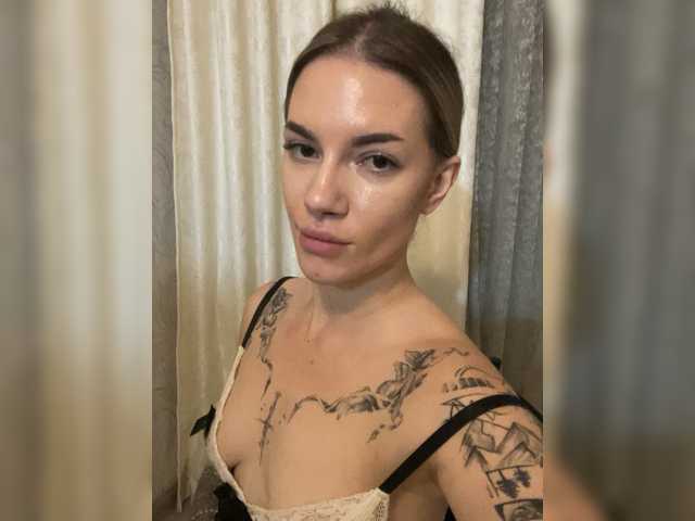 Millashaa live cam on BongaCams