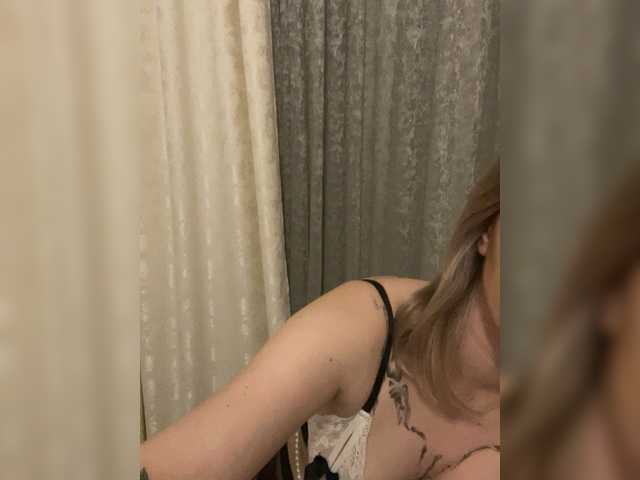 Millashaa live cam on BongaCams