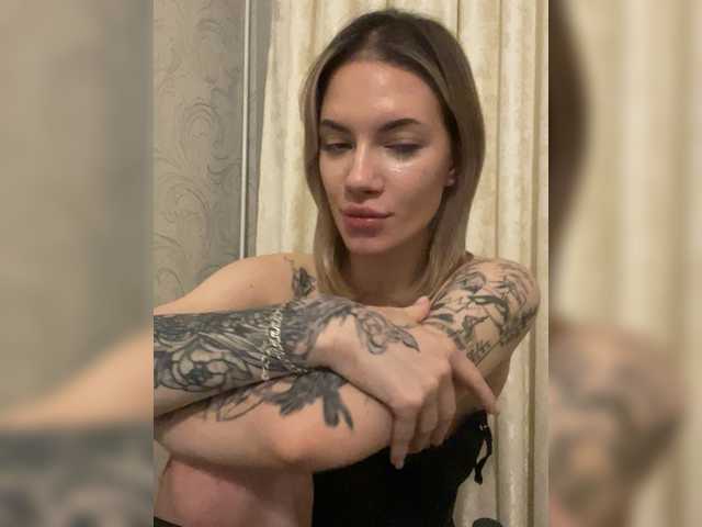 Millashaa live cam on BongaCams