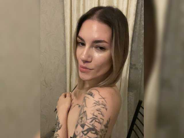 Millashaa live cam on BongaCams