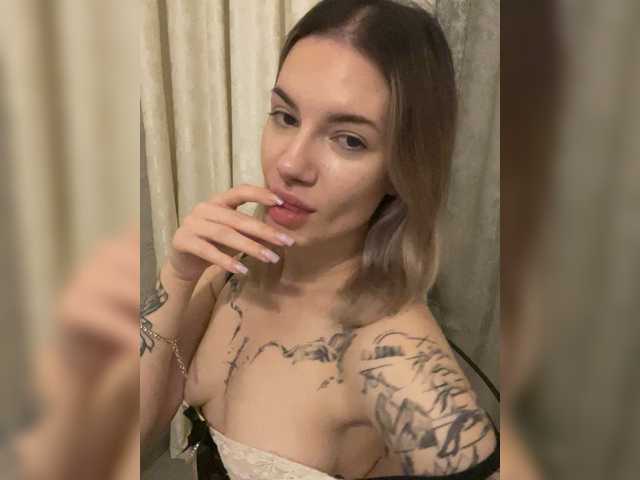 Millashaa live cam on BongaCams
