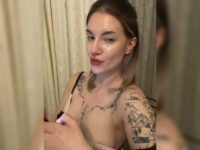 Millashaa live cam on BongaCams