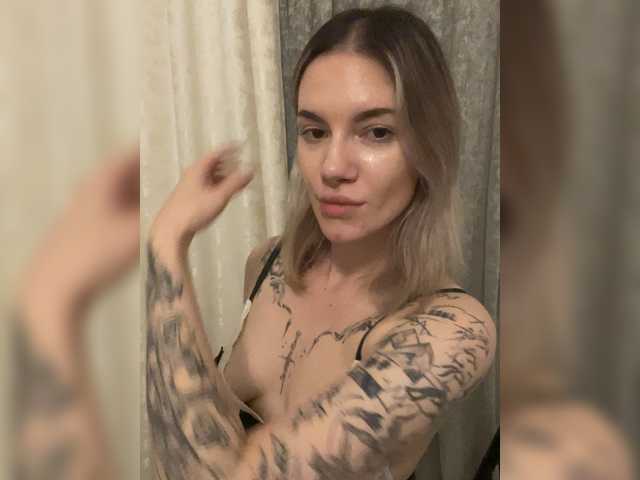 Millashaa live cam on BongaCams