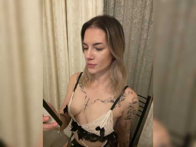 Millashaa live cam on BongaCams
