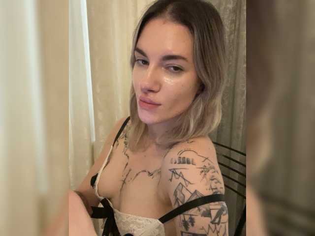 Millashaa live cam on BongaCams