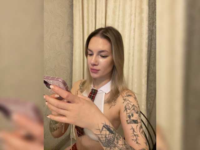 Millashaa live cam on BongaCams