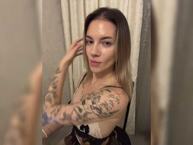 Millashaa live cam on BongaCams