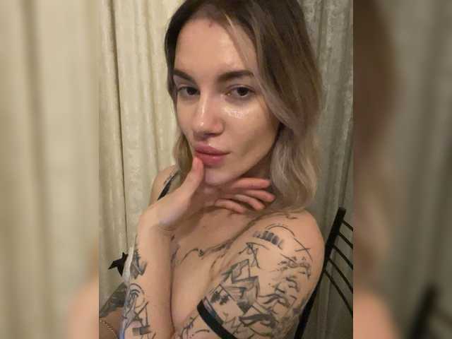 Millashaa live cam on BongaCams