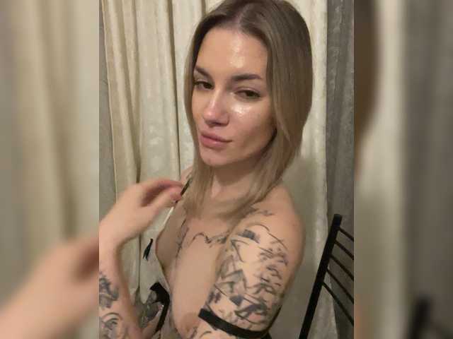 Millashaa live cam on BongaCams