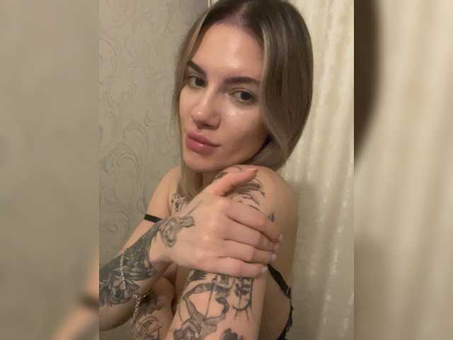 Millashaa live cam on BongaCams