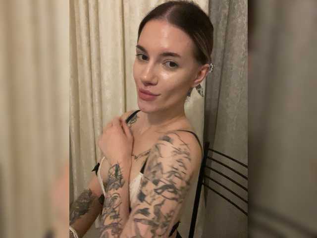 Millashaa live cam on BongaCams