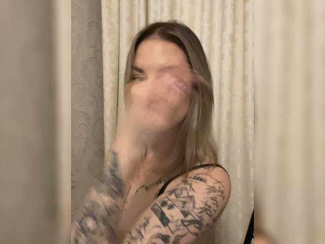 Millashaa live cam on BongaCams
