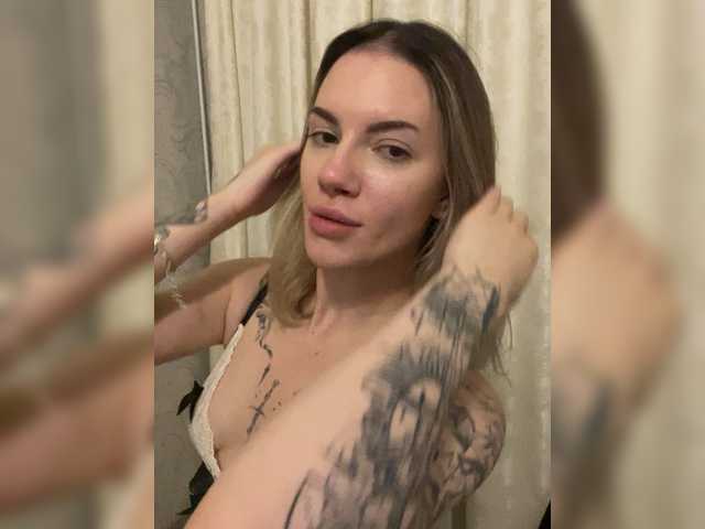 Millashaa live cam on BongaCams