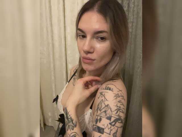 Millashaa live cam on BongaCams