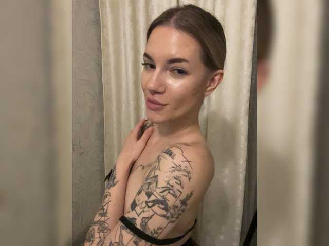 Millashaa live cam on BongaCams