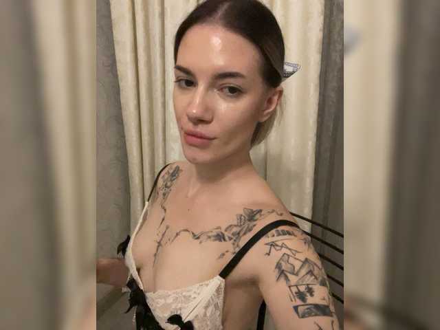 Millashaa live cam on BongaCams
