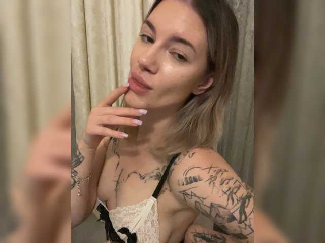 Millashaa live webcam show