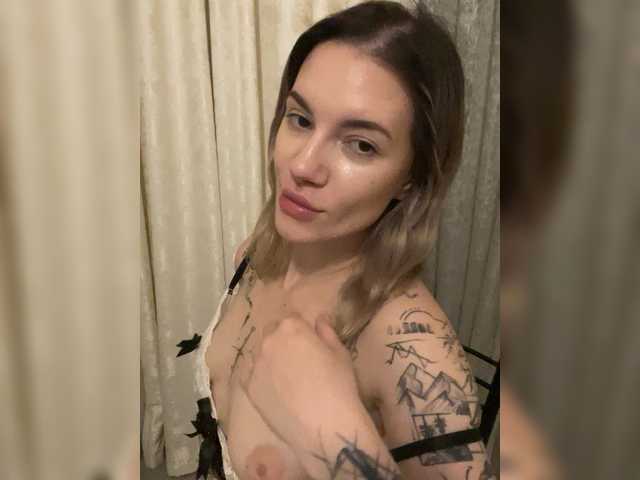 Millashaa live cam on BongaCams