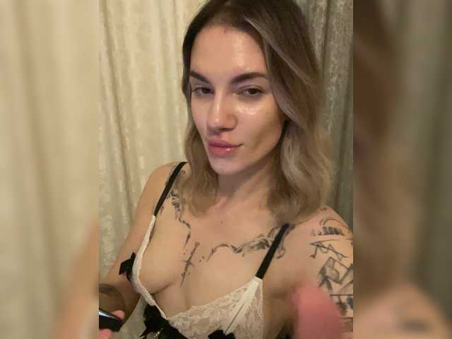 Millashaa live cam on BongaCams