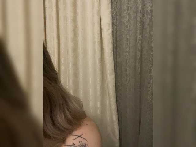 Millashaa live cam on BongaCams