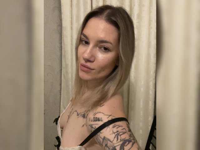 Millashaa, en directo ahora en BongaCams