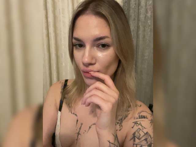 Millashaa live cam on BongaCams