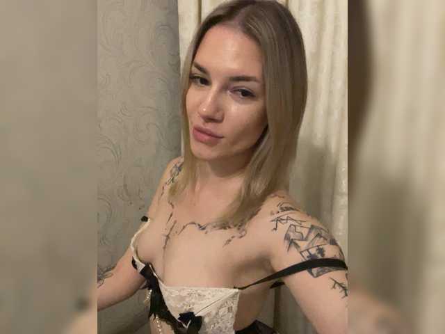 Millashaa live cam on BongaCams