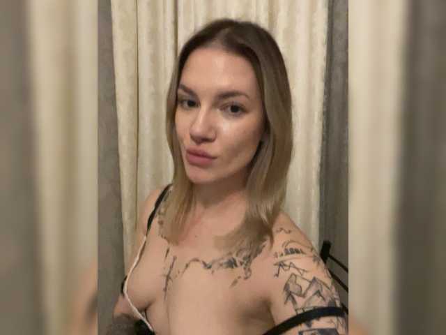 Millashaa live cam on BongaCams