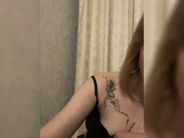 Millashaa live cam on BongaCams