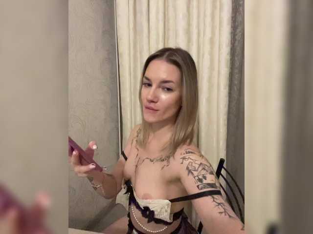 Millashaa live cam on BongaCams