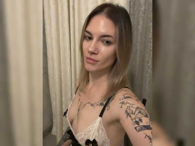 Millashaa live cam on BongaCams