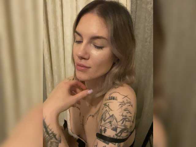 Millashaa Live-Cam auf BongaCams