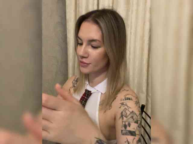 Модель: Young_blondd