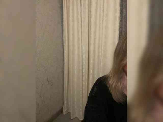 Young_blondd webcam