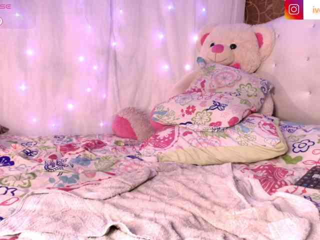 Yvonejoness webcam