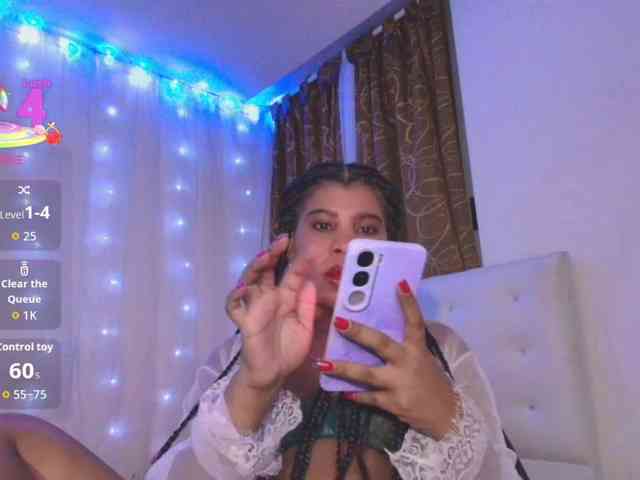 Yvonejoness webcam