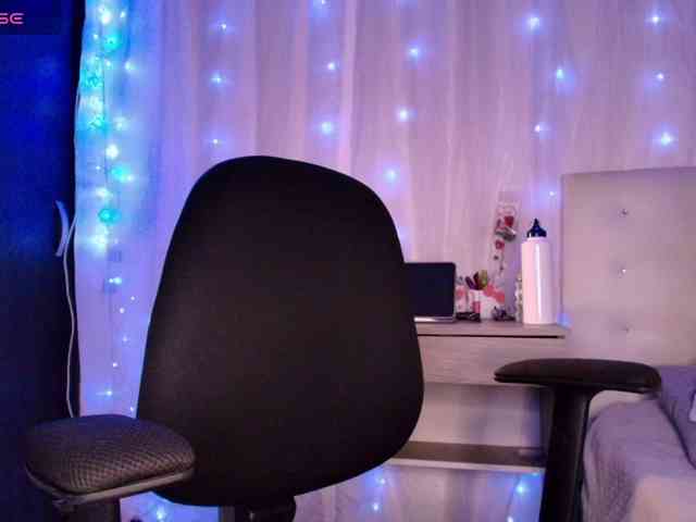 Yvonejoness webcam