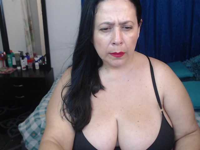 karlaton1977 live webcam show
