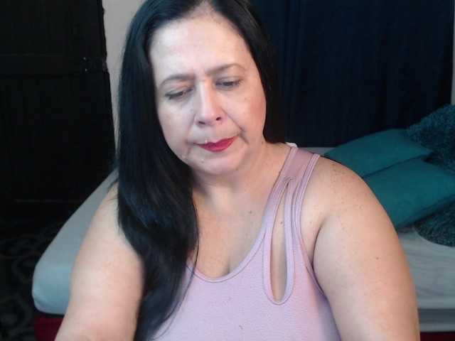 karlaton1977 live webcam show