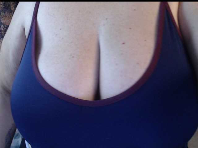 karlaton1977 live cam on BongaCams