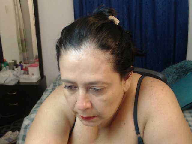 karlaton1977 live webcam show