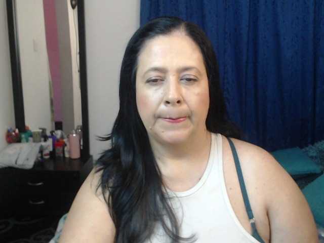 karlaton1977 live webcam show
