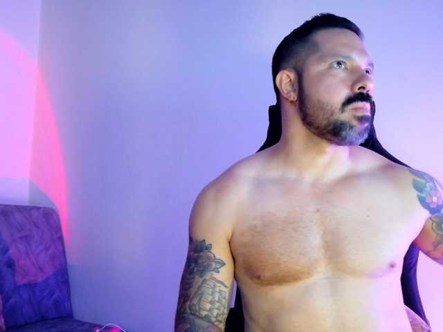 FLC live cam on BongaCams