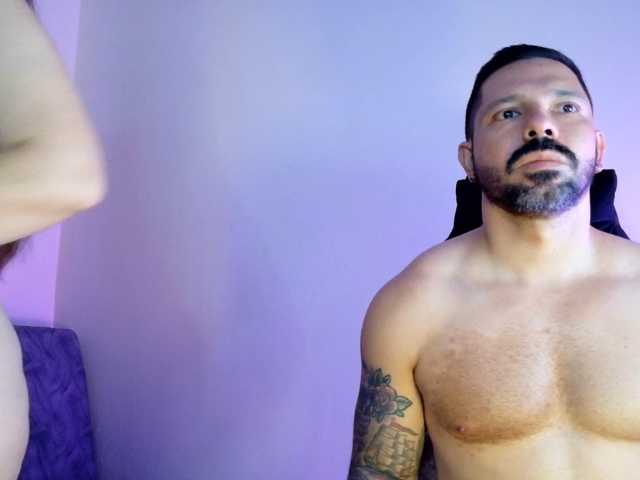 FLC live cam on BongaCams