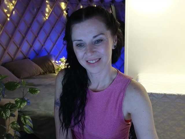 LinaaJoy live cam on BongaCams