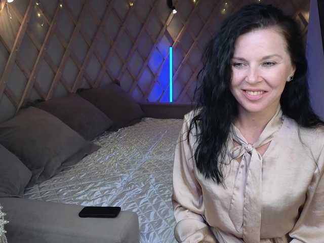 LinaaJoy live webcam show
