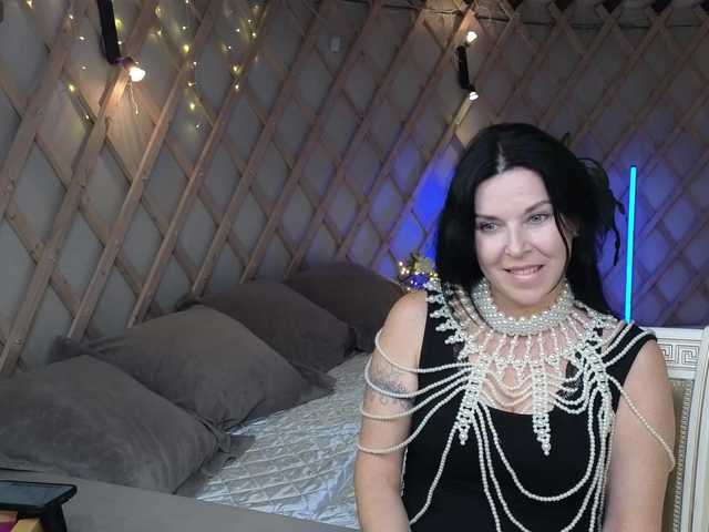 LinaaJoy live cam on BongaCams