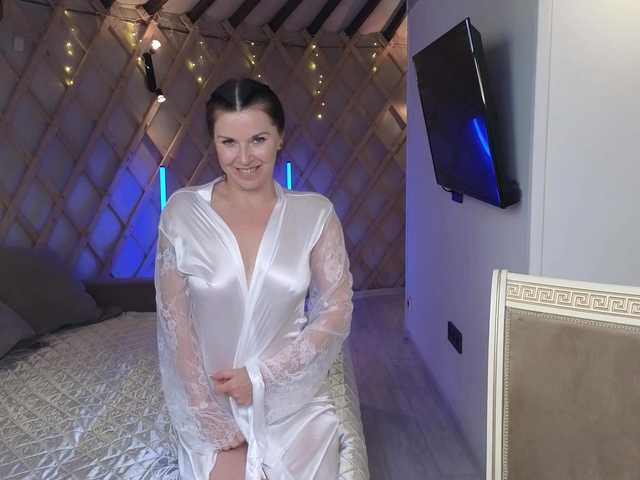 LinaaJoy live webcam show
