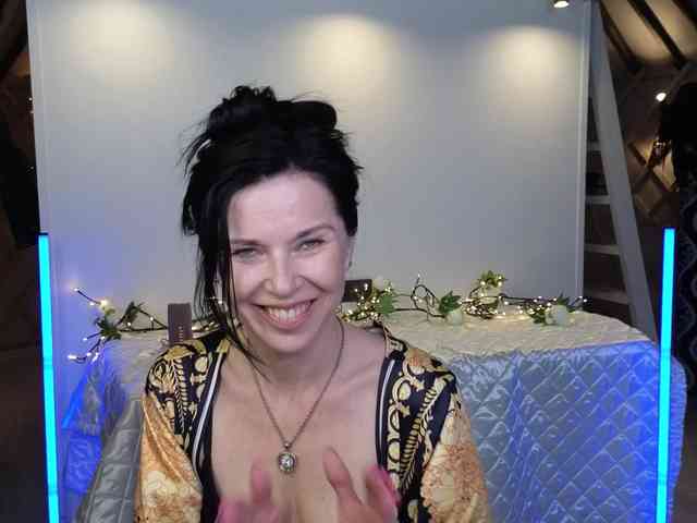 LinaaJoy webcam