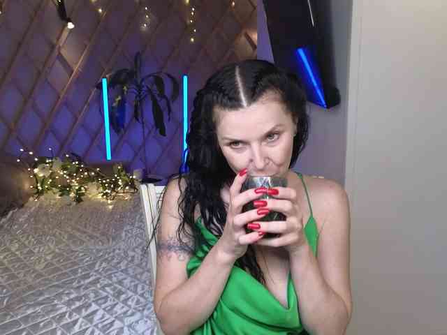 LinaaJoy webcam